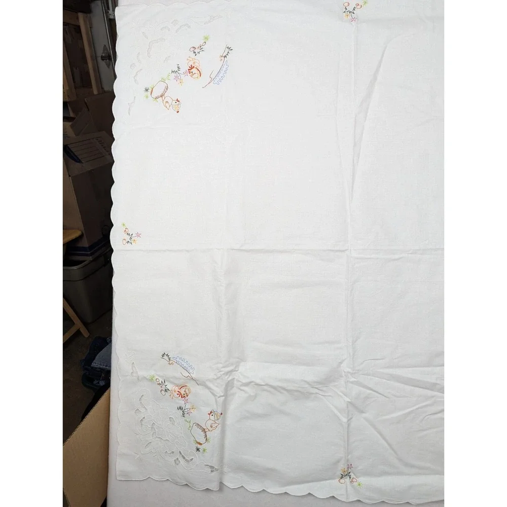 Hand Embroidered‎ White Tablecloth Lot of 2 Chicks 42x42